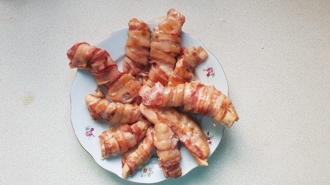 bacon-be tekert csirkemell sütőzacskóban